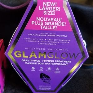 GLAM GLOW